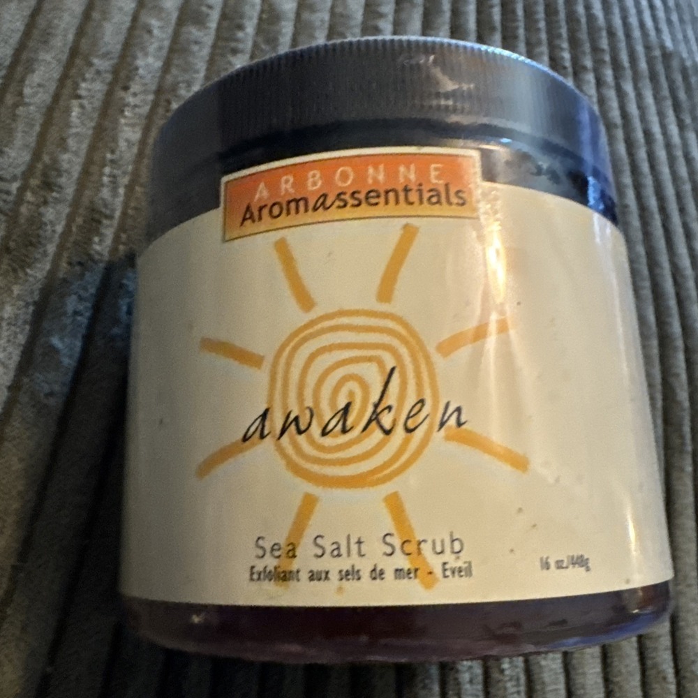 Arbonne AWAKEN Sea Salt Scrub 16 oz Aromassentials Factory Sealed NEW